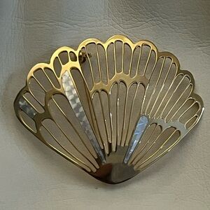 Vintage fan brooch w/cut out pattern & geometric iridescent inserts 🪭 signed